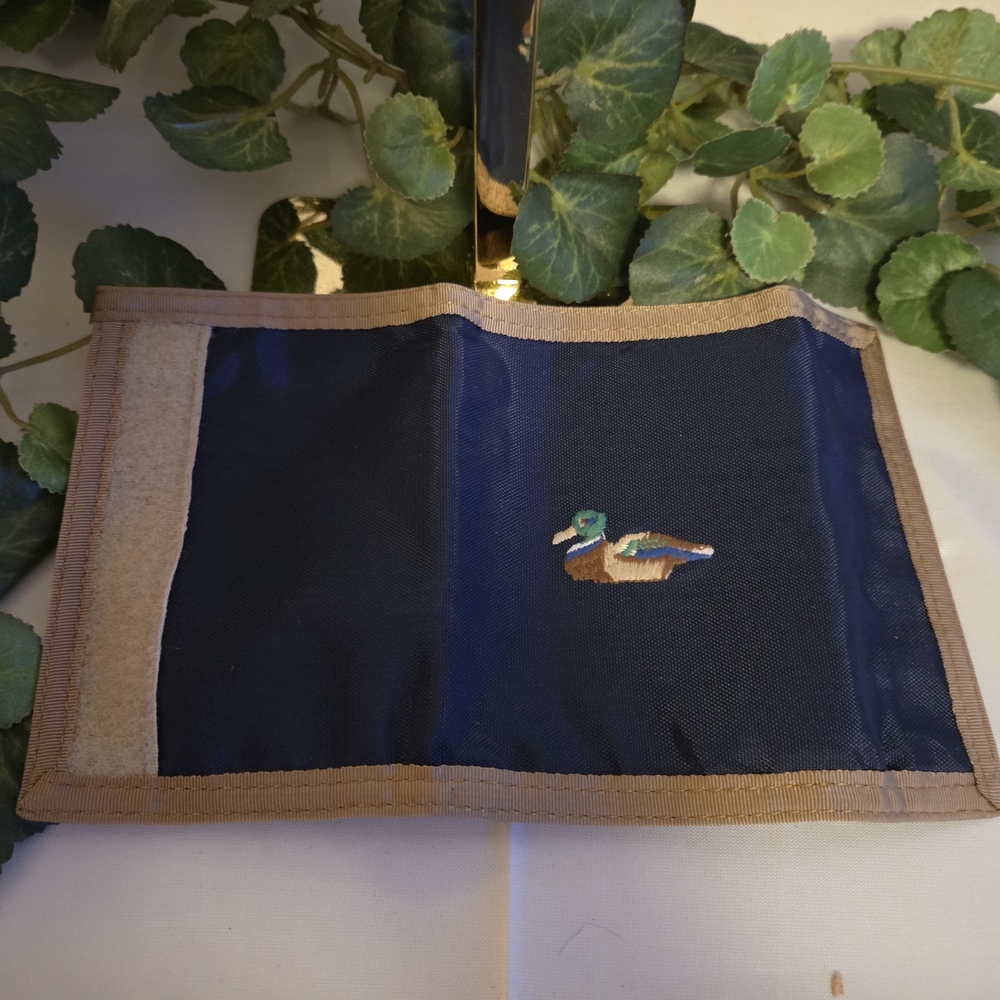 Vintage Danbury Duck Embroidered Nylon Wallet Travel ID Holder Outdoors